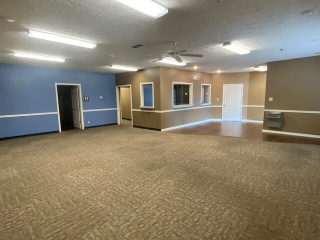 More Photos Of 950 S Kenmore Dr, Evansville Medical For Lease