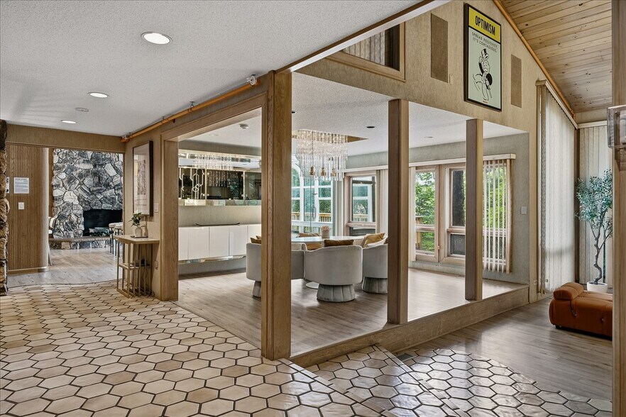 More Photos Of 112 Tawny Fox trl, East Stroudsburg Hospitality For Sale