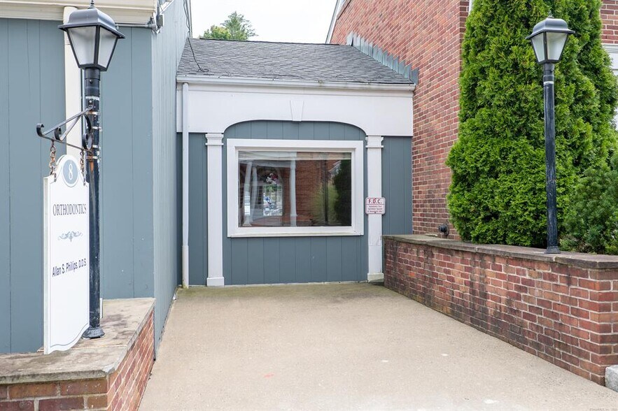 More Photos Of 8 Prospect St, Ridgefield Storefront Retail Office For Sale