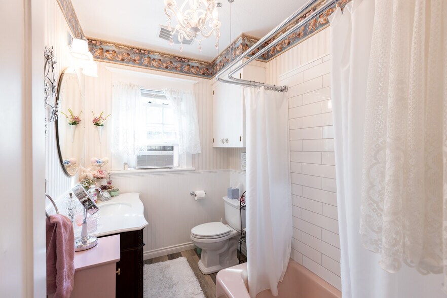 More Photos Of 620 Davis St, Wasco Specialty For Sale