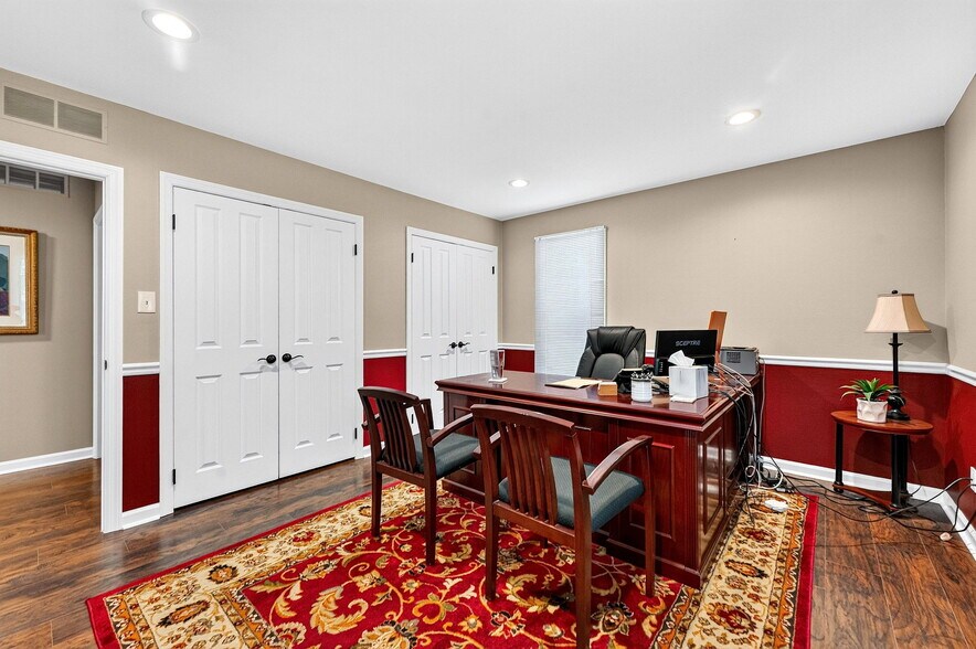 More Photos Of 79 S Maple Ave, Marlton Office For Sale