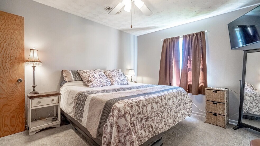 More Photos Of 2546 N Highway 144, Glen Rose Land For Sale