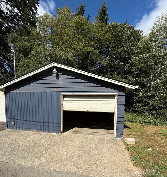 More Photos Of 28205 Hwy 3 NE, Poulsbo Office For Lease