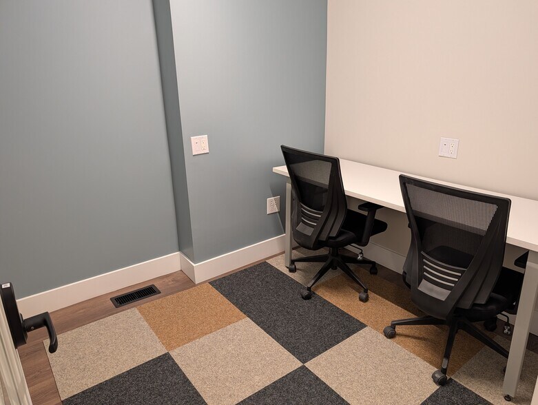 More Photos Of 3271 W Armitage Ave, Chicago Coworking Space