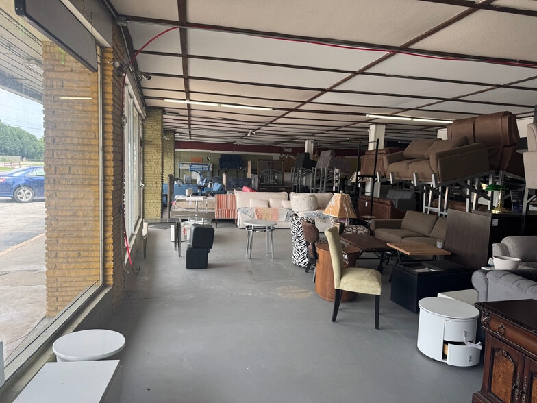 More Photos Of 6520-6526 E Pine St, Tulsa General Retail For Sale
