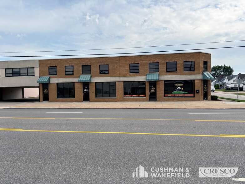 More Photos Of 4519 Brookpark Rd, Parma Warehouse For Lease