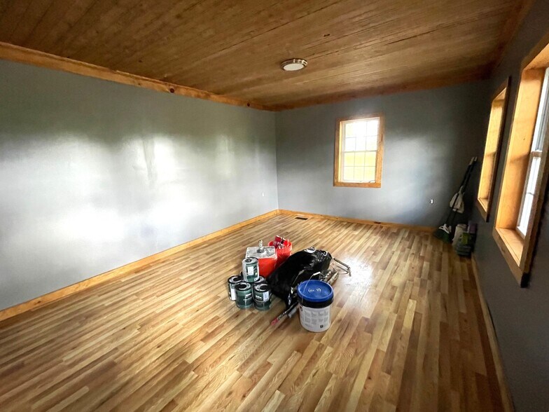 More Photos Of 19 Mason Corner Rd, Saint Albans Multifamily For Sale