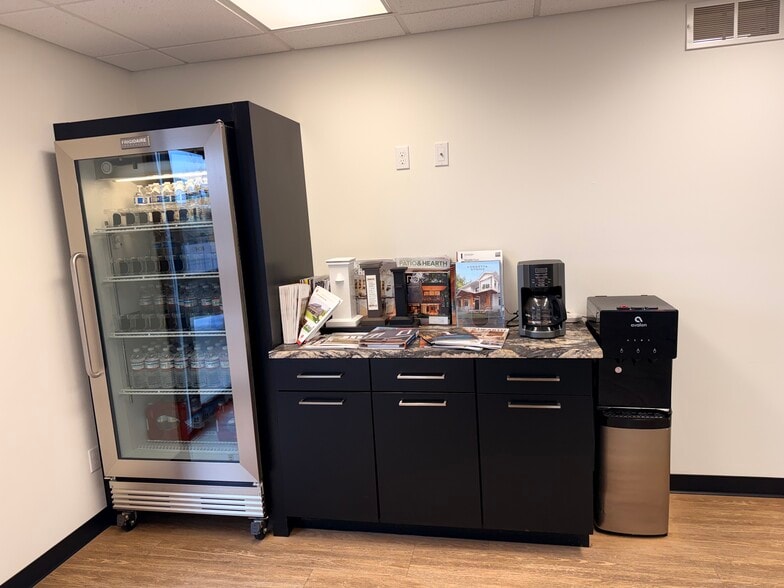 More Photos Of 5936 53rd Ave, Fargo Warehouse For Sale
