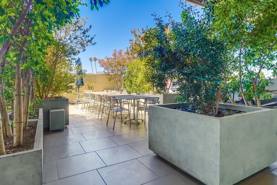 More Photos Of 1730-1738 Berkeley St, Santa Monica Loft Creative Space For Lease