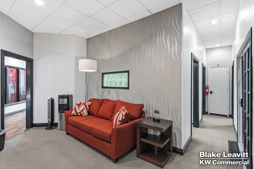 More Photos Of 5844 S Pecos Rd, Las Vegas Medical For Sale