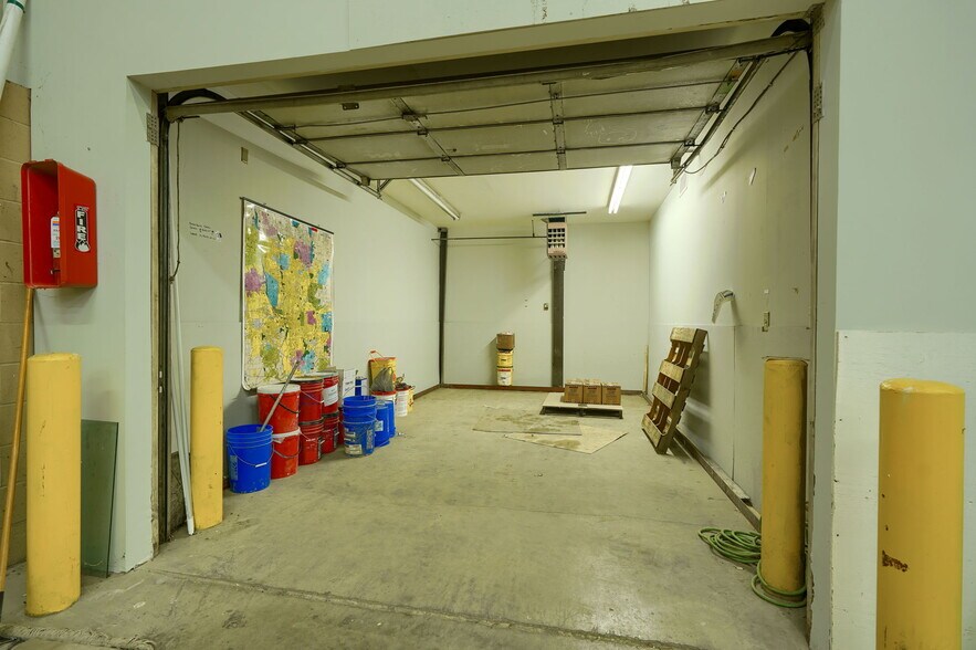More Photos Of 7670 S Fishel Dr, Dublin Warehouse For Sale
