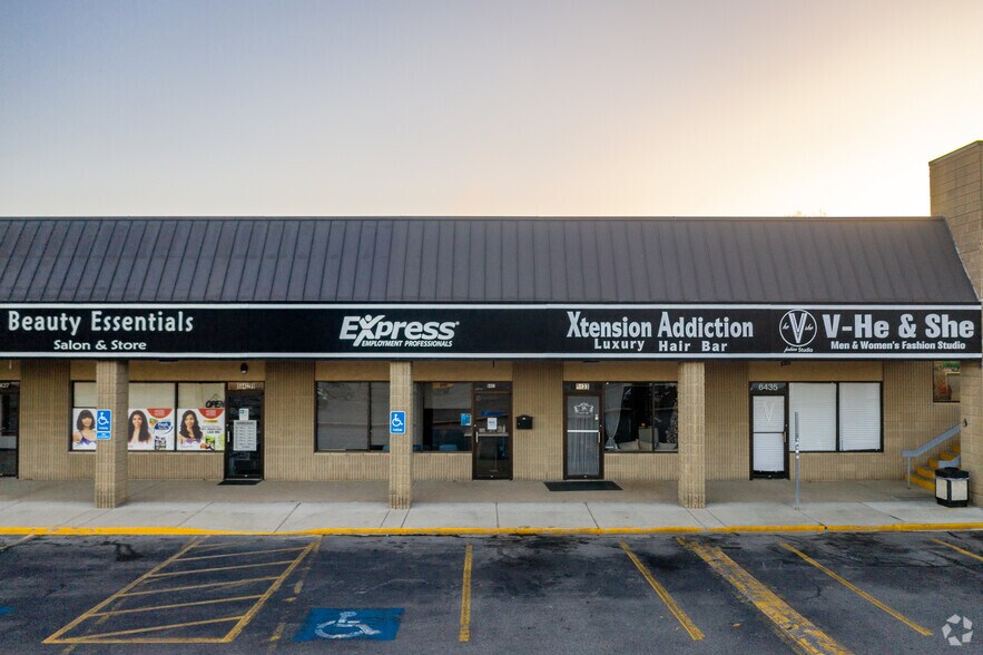 More Photos Of 6415-6471 Quivira Rd, Shawnee General Retail For Lease