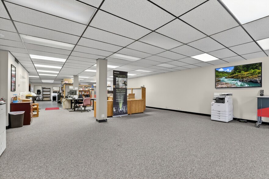 More Photos Of 819 Central Ave, Great Falls Office For Sale