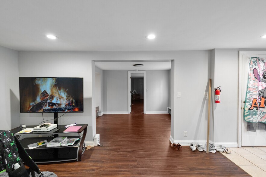 More Photos Of 218 N 26th St, Kalamazoo Apartments For Sale