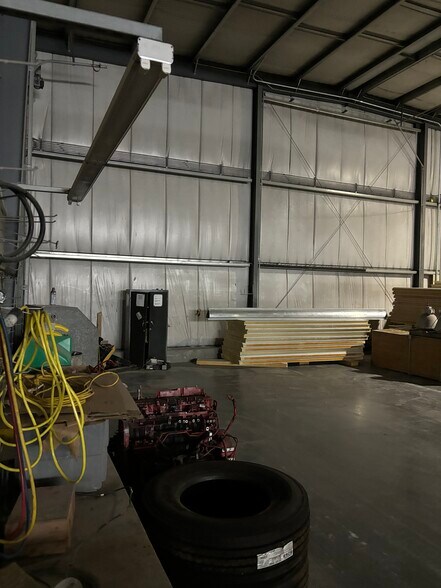 More Photos Of 2407 Washington Ave, Bedford Warehouse For Lease