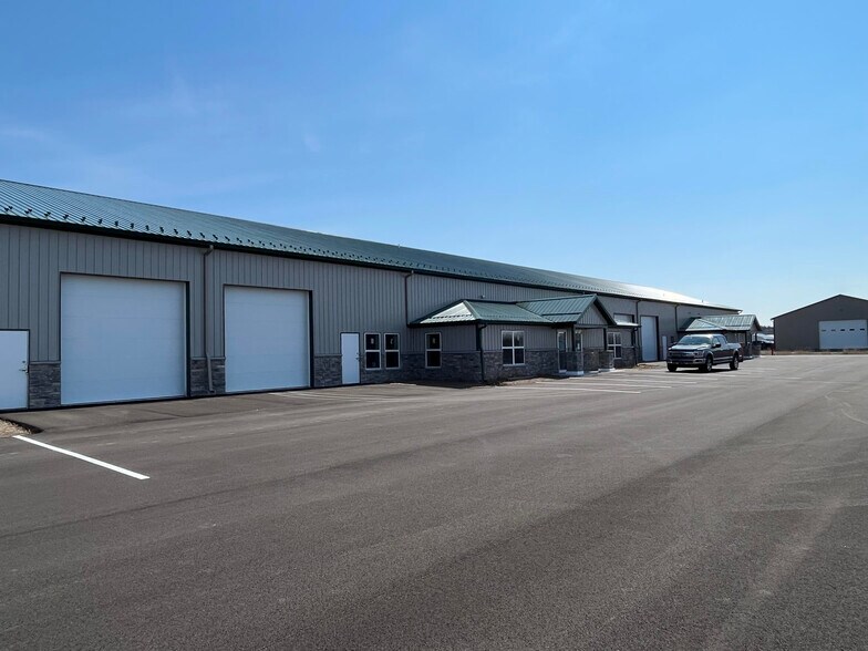 More Photos Of 385 Blacketor Dr, Rochester Warehouse For Lease