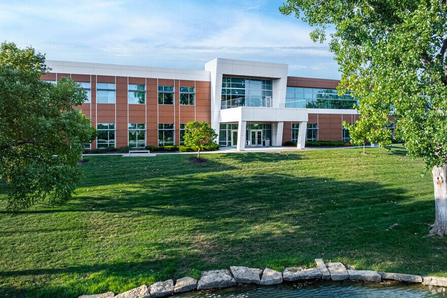 More Photos Of 6800 W 115th St, Overland Park Office For Lease