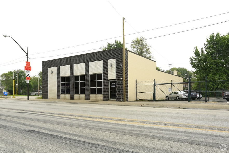 Primary Photo Of 4529 Detroit Ave, Cleveland Service For Lease