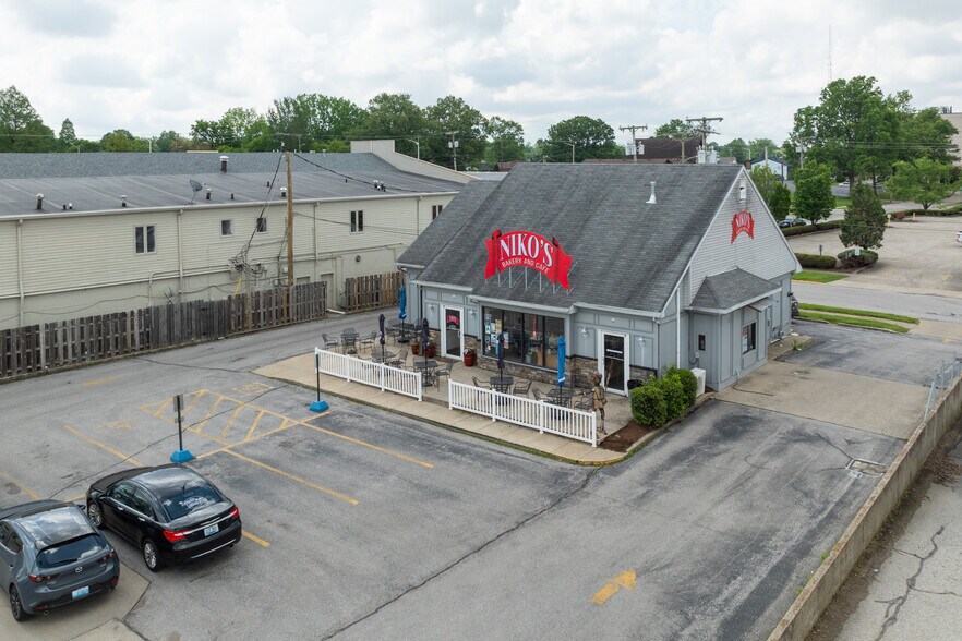 More Photos Of 2630 Frederica St, Owensboro Supermarket For Lease