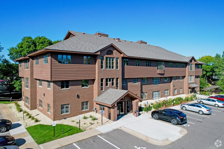 Primary Photo Of 277 Coon Rapids Blvd NW, Coon Rapids Office For Lease