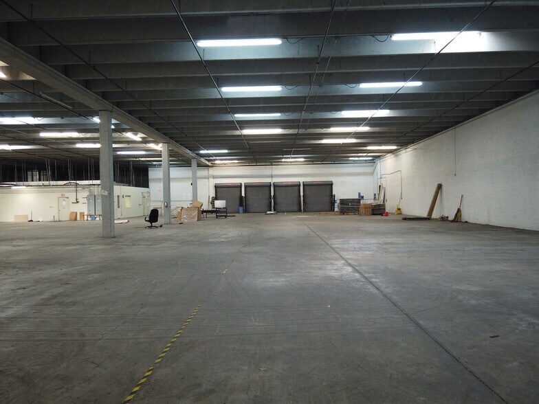 More Photos Of 10880 NW 30th St, Doral Warehouse For Sale