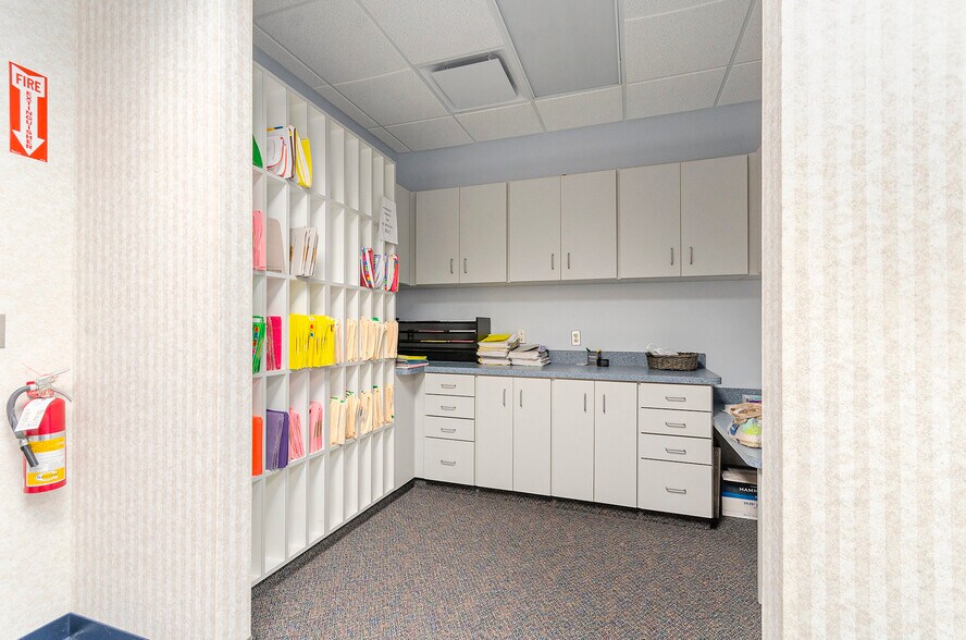 More Photos Of 9475 N Holly Rd, Grand Blanc Medical For Sale