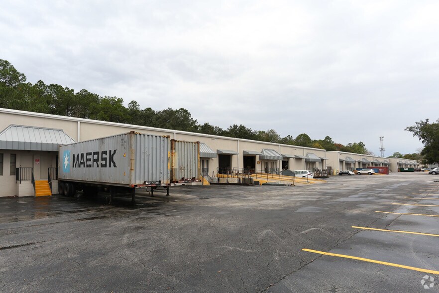 More Photos Of 8030 Philips Hwy, Jacksonville Unknown For Lease
