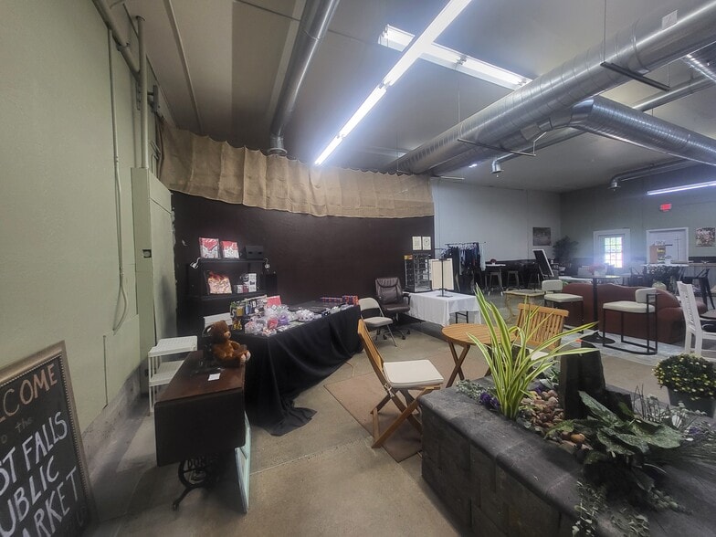 More Photos Of 415 E 3rd Ave, Post Falls Freestanding For Sale