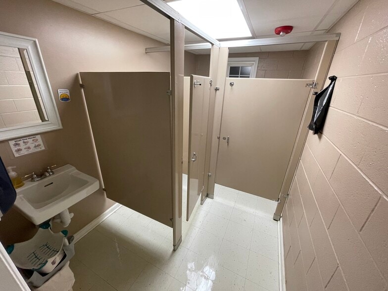 More Photos Of 1945 Old Earnhardt Rd, Kannapolis Religious Facility For Sale