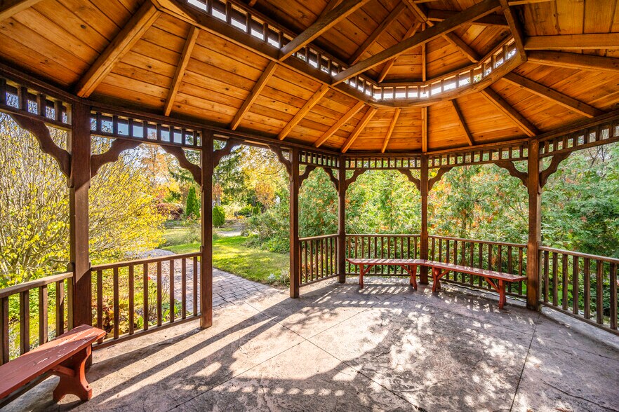 More Photos Of 94 Shoshone st, Buffalo Religious Facility For Sale