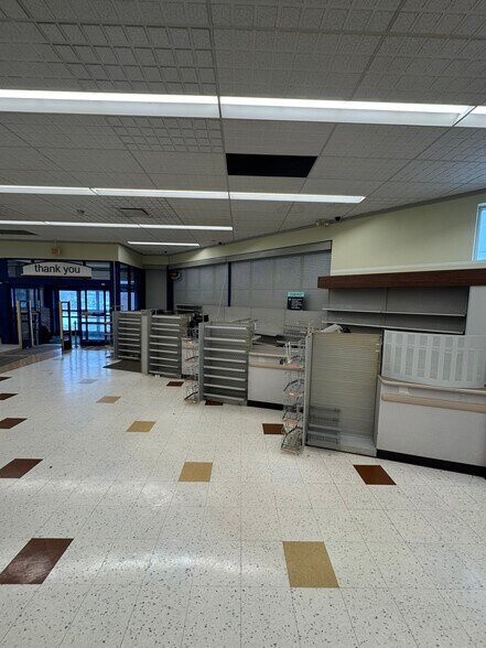 More Photos Of 1664 W Grand River Ave, Okemos Freestanding For Lease