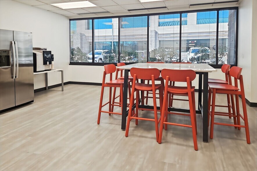 More Photos Of 6710 N Scottsdale Rd, Scottsdale Coworking Space