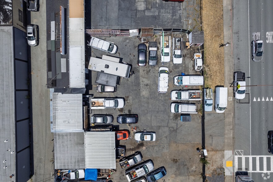 More Photos Of 540 Veterans Blvd, Redwood City Truck Terminal For Lease