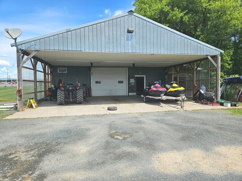 More Photos Of 1956 US Highway 8, Saint Croix Falls Specialty For Sale