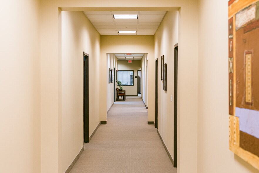 More Photos Of 7880 Gate Pky, Jacksonville Medical For Lease