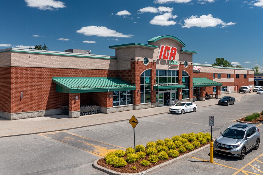 More Photos Of 5205 Boul Robert-Bourassa, Laval Unknown For Lease