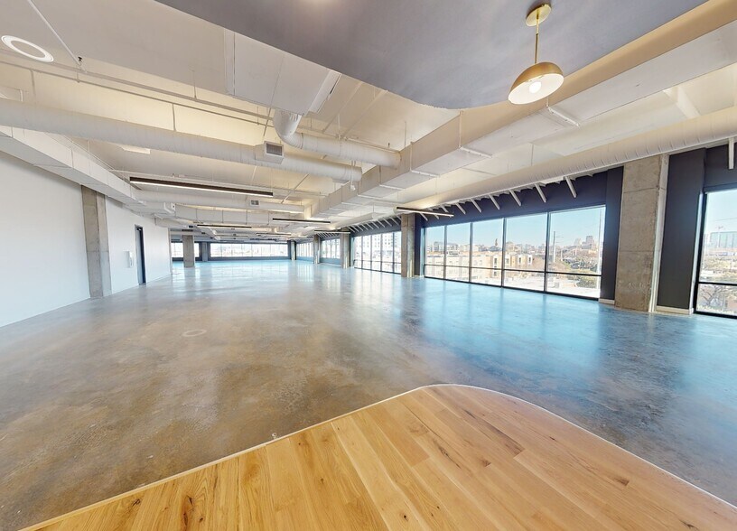 More Photos Of 1333 Oak Lawn Ave, Dallas Office For Lease