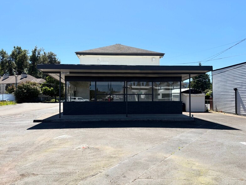More Photos Of 20105 McLoughlin Blvd, Gladstone Freestanding For Lease