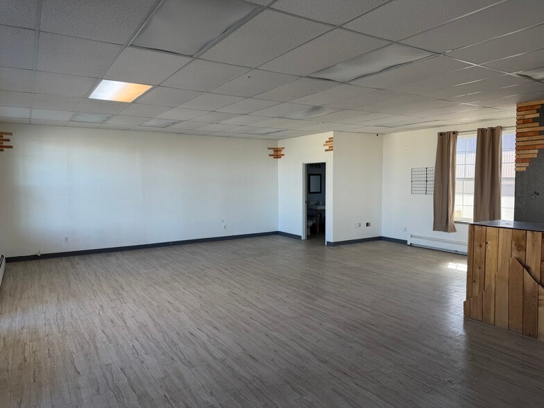 More Photos Of 10767 Kenai Spur Hwy, Kenai Freestanding For Lease