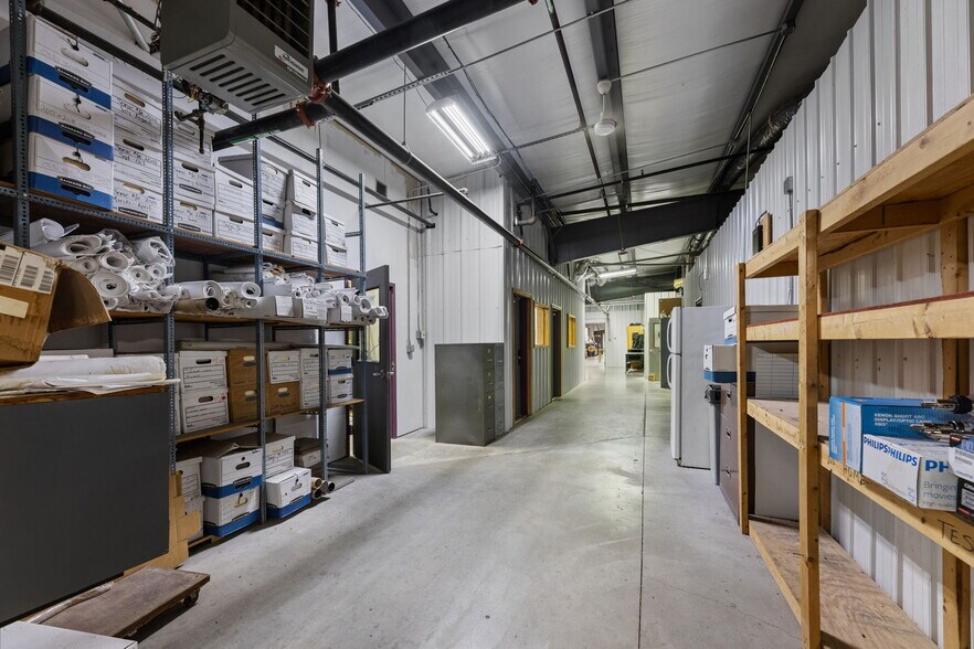 More Photos Of 900 W Miller Rd, Iola Manufacturing For Sale