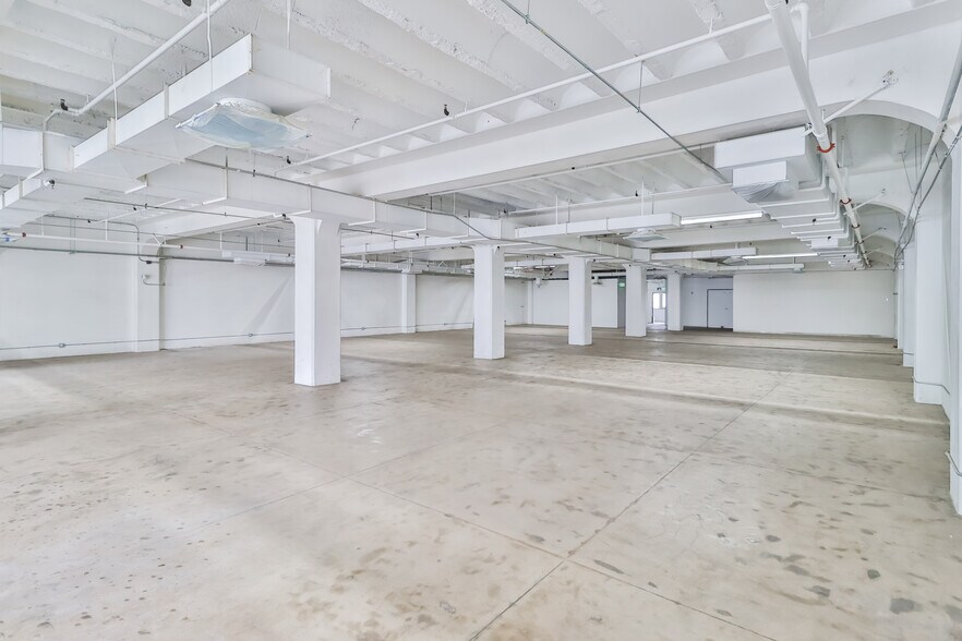 More Photos Of 737 S Broadway, Los Angeles Loft Creative Space For Sale