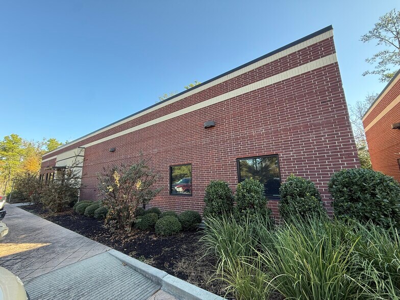 More Photos Of 3275 College Park Dr, Conroe Office For Sale