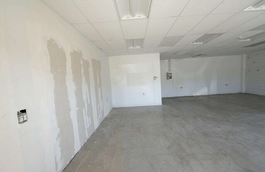 More Photos Of 4076-4086 Grass Valley Hwy, Auburn Storefront Retail Office For Lease