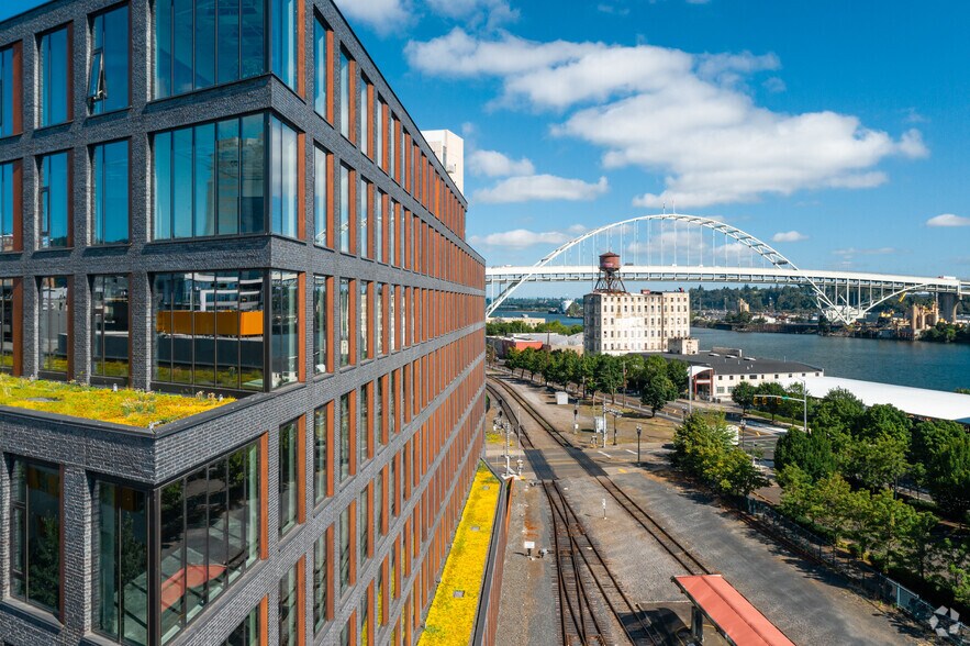 More Photos Of 1250 NW 9th Ave, Portland Office For Lease