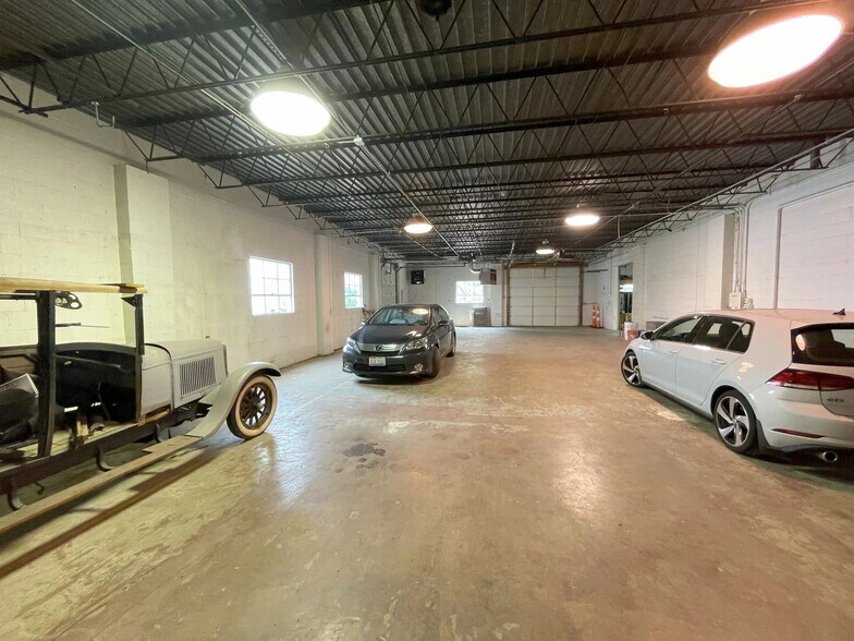 More Photos Of 1361-1365 Tennessee Ave, Cincinnati Warehouse For Sale