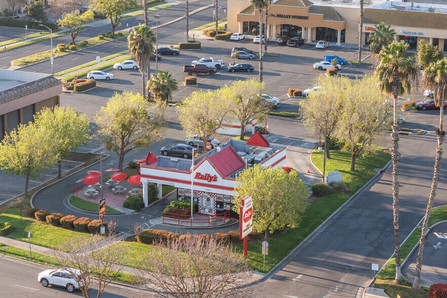 More Photos Of 2310 W Cleveland Ave, Madera Fast Food For Sale