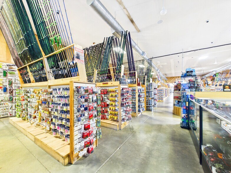 More Photos Of 13520 Emerson Ave, Williamstown General Retail For Sale