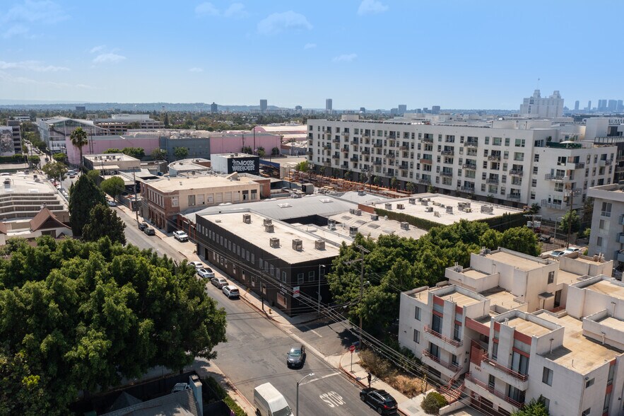 More Photos Of 6600 Lexington Ave, Los Angeles Loft Creative Space For Lease