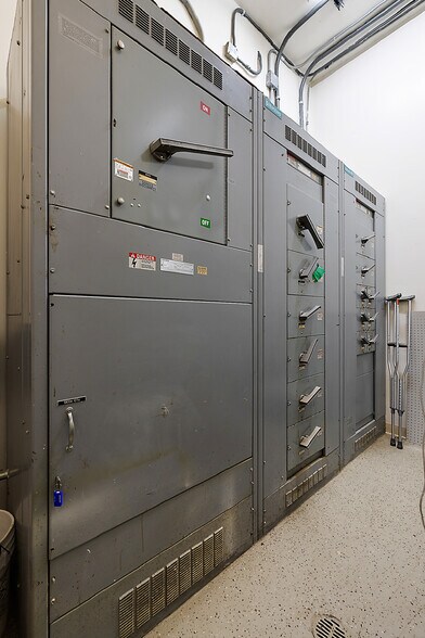 More Photos Of 9334 North River Rd, Algonac Congregate Senior Housing For Sale