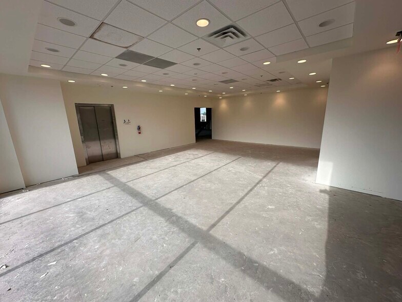 More Photos Of 4899 Highway 6, Missouri City Storefront Retail Office For Sale